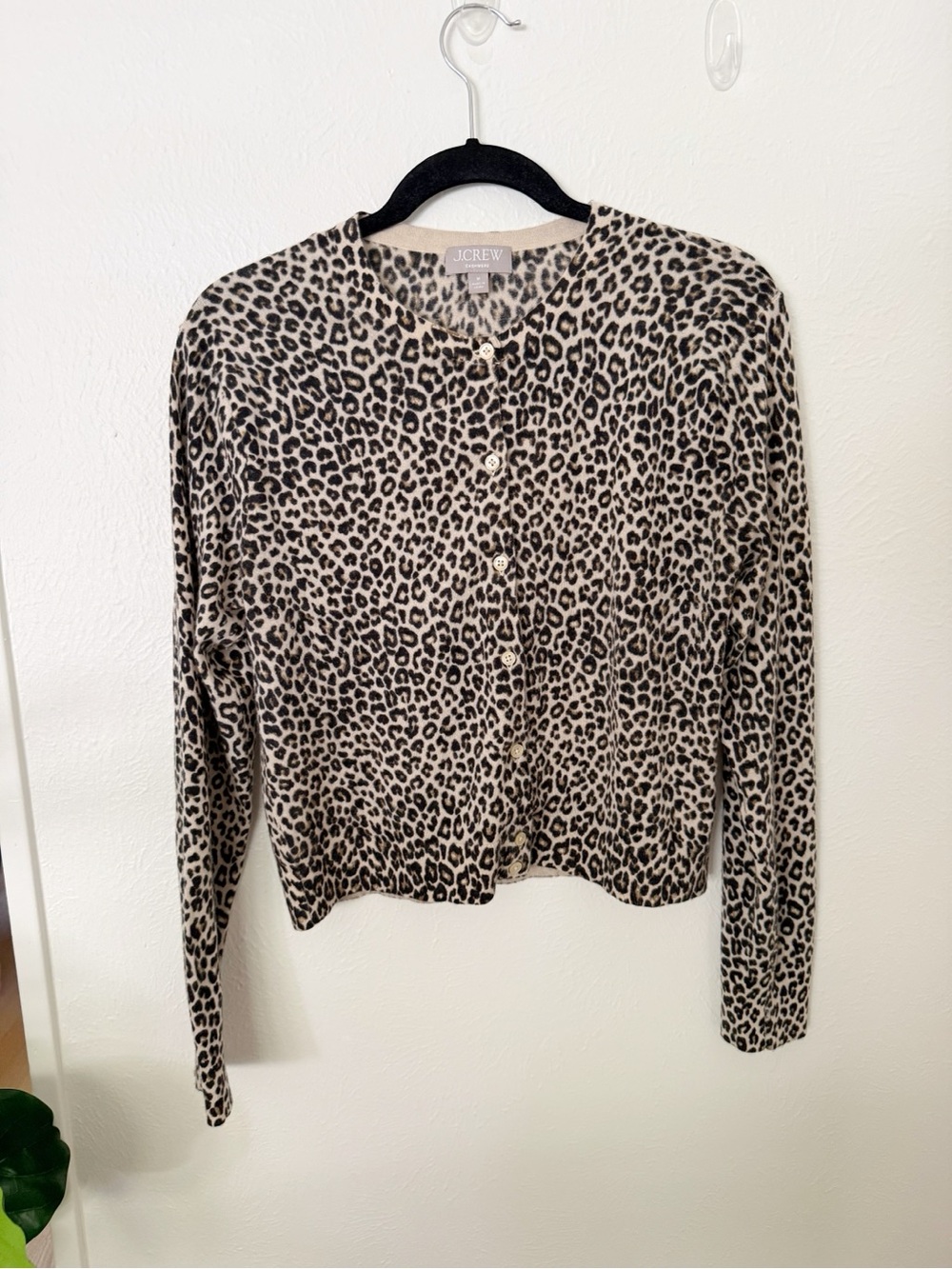J. Crew Featherweight Cashmere Shrunken Cardigan Sz M - Picture 2 of 7